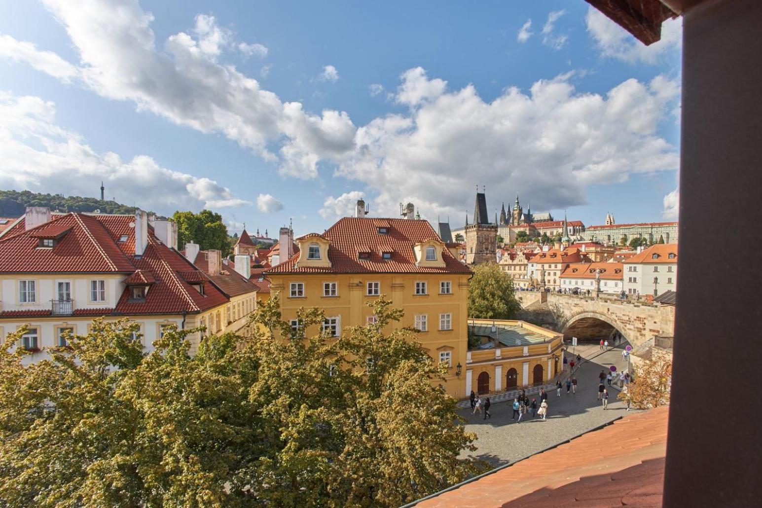 River View Residence By Charles Bridge Прага Екстер'єр фото